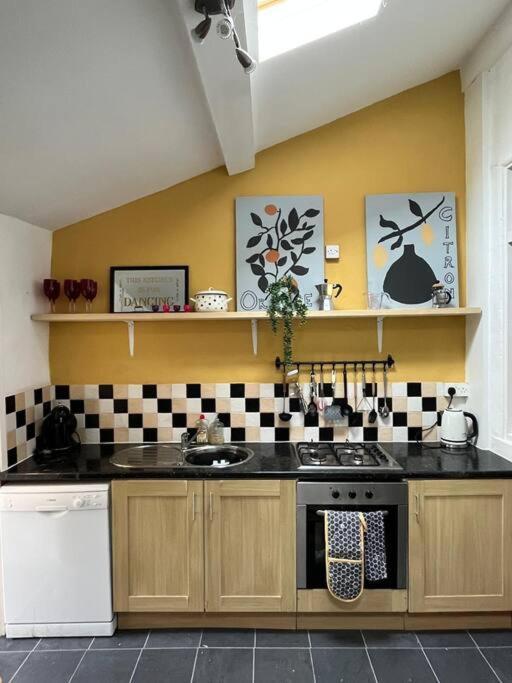 Just The Splott! Sleeps 6, 8 Mins To Stadium. Cardiff Exterior photo