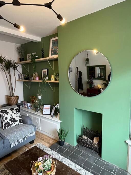 Just The Splott! Sleeps 6, 8 Mins To Stadium. Cardiff Exterior photo