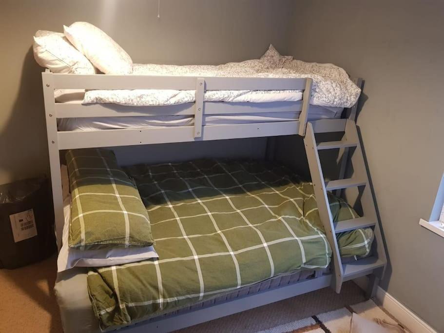 Just The Splott! Sleeps 6, 8 Mins To Stadium. Cardiff Exterior photo