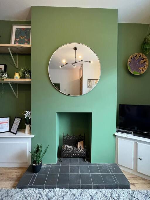 Just The Splott! Sleeps 6, 8 Mins To Stadium. Cardiff Exterior photo